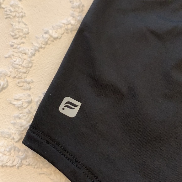 FABLETICS BLACK TANK TOP - Picture 3 of 3